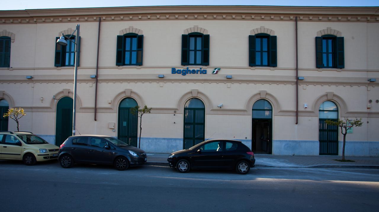Le Stanze Del Capotreno Bed and Breakfast Μπαγκερία Εξωτερικό φωτογραφία