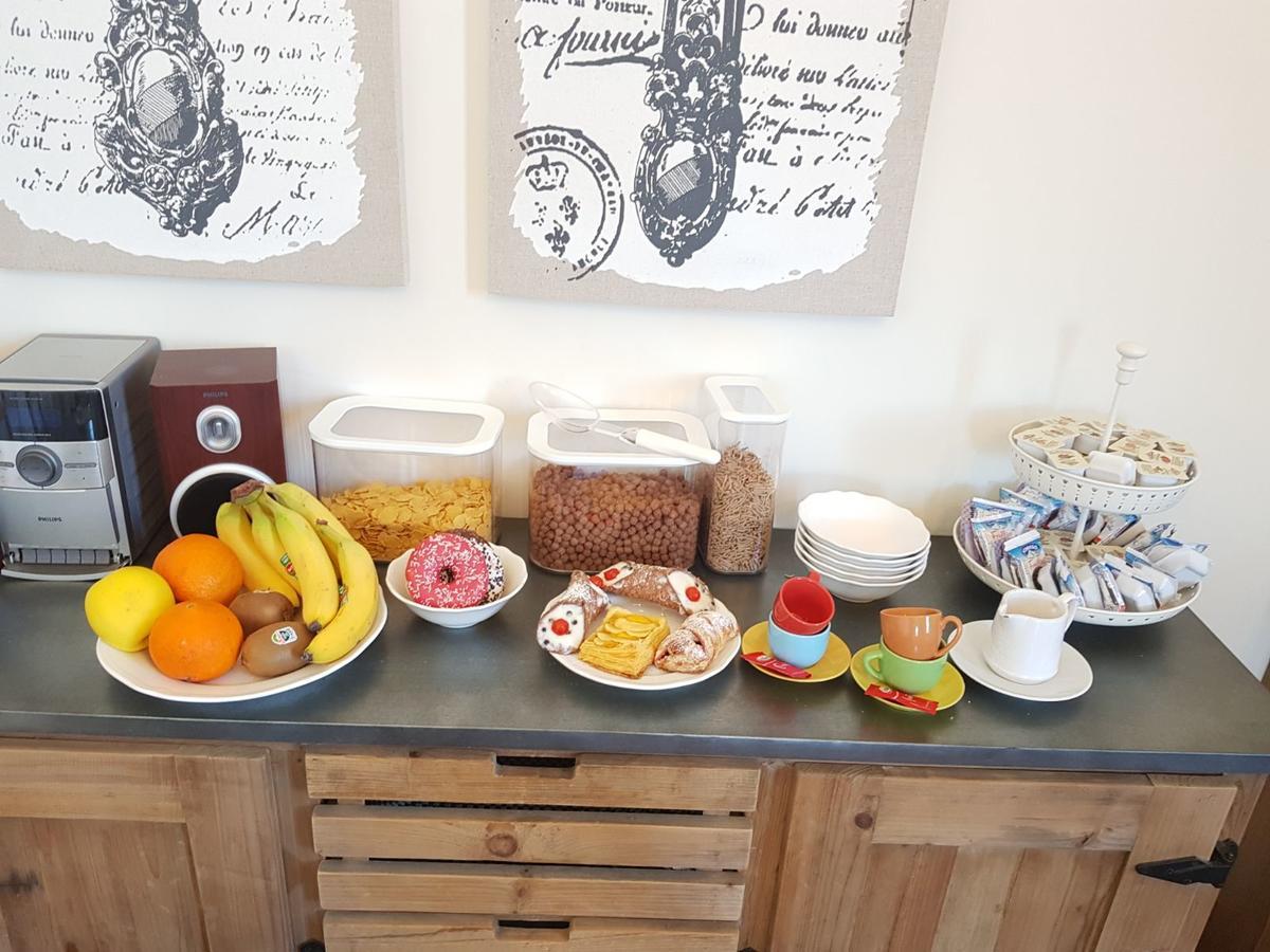 Le Stanze Del Capotreno Bed and Breakfast Μπαγκερία Εξωτερικό φωτογραφία